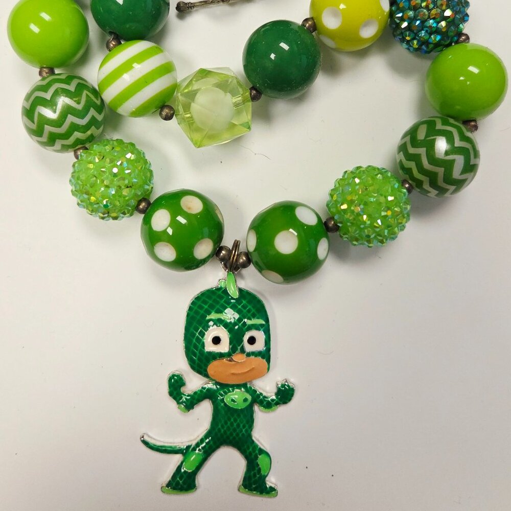 Girls Bubble Chunky Bead Necklace - Adorable Gekko - PJ Masks enamel charm